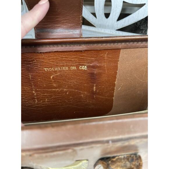 Vintage Leather Briefcase Top Handle Brown Buckle Closure Tidewater Oil Company - Picture 7 of 10